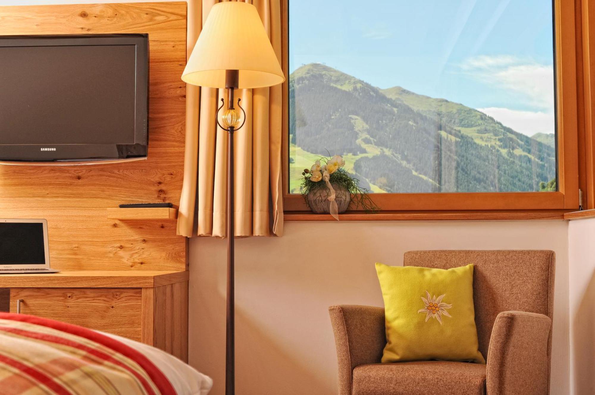 Hotel Barbarahof Saalbach, Inkl Jokercard Eksteriør billede